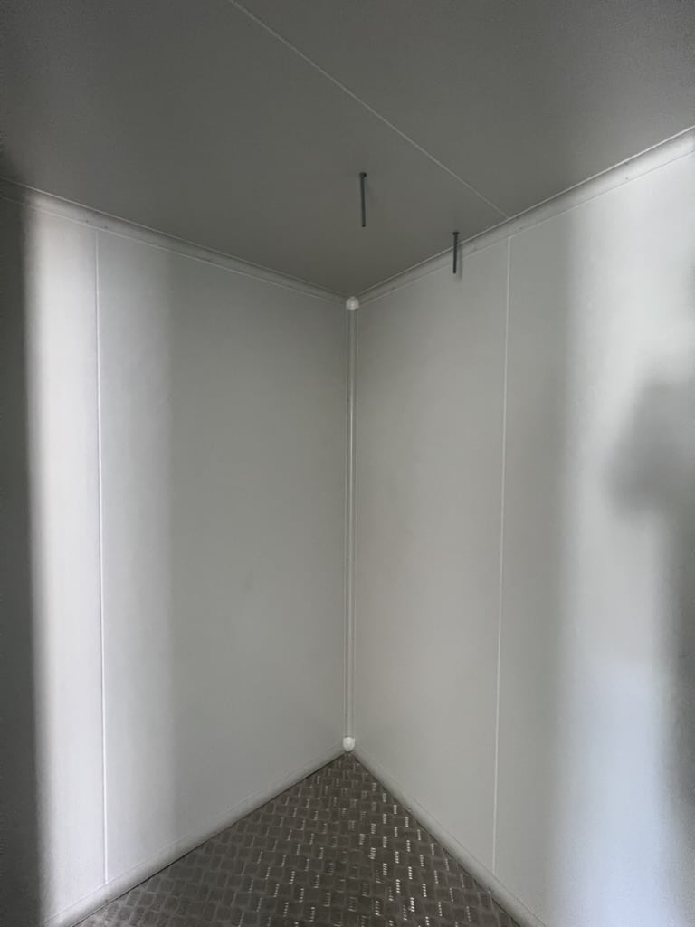 09C3FA79-7239-48B4-BCF3-94FE94CA78AF_1_105_c