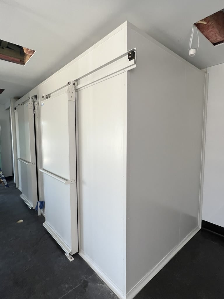 1B1661F6-AA86-4C4A-9BB9-4525BF83162F_1_105_c