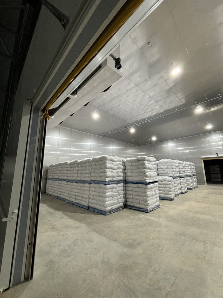 1CC59910-50E8-49CD-A36D-660D6BEE8380_1_105_c