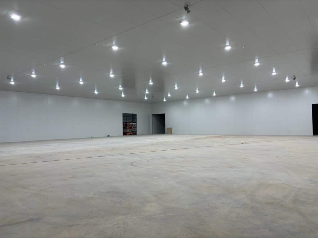 20DD19A8-607B-446A-9CA9-203253330541_1_105_c