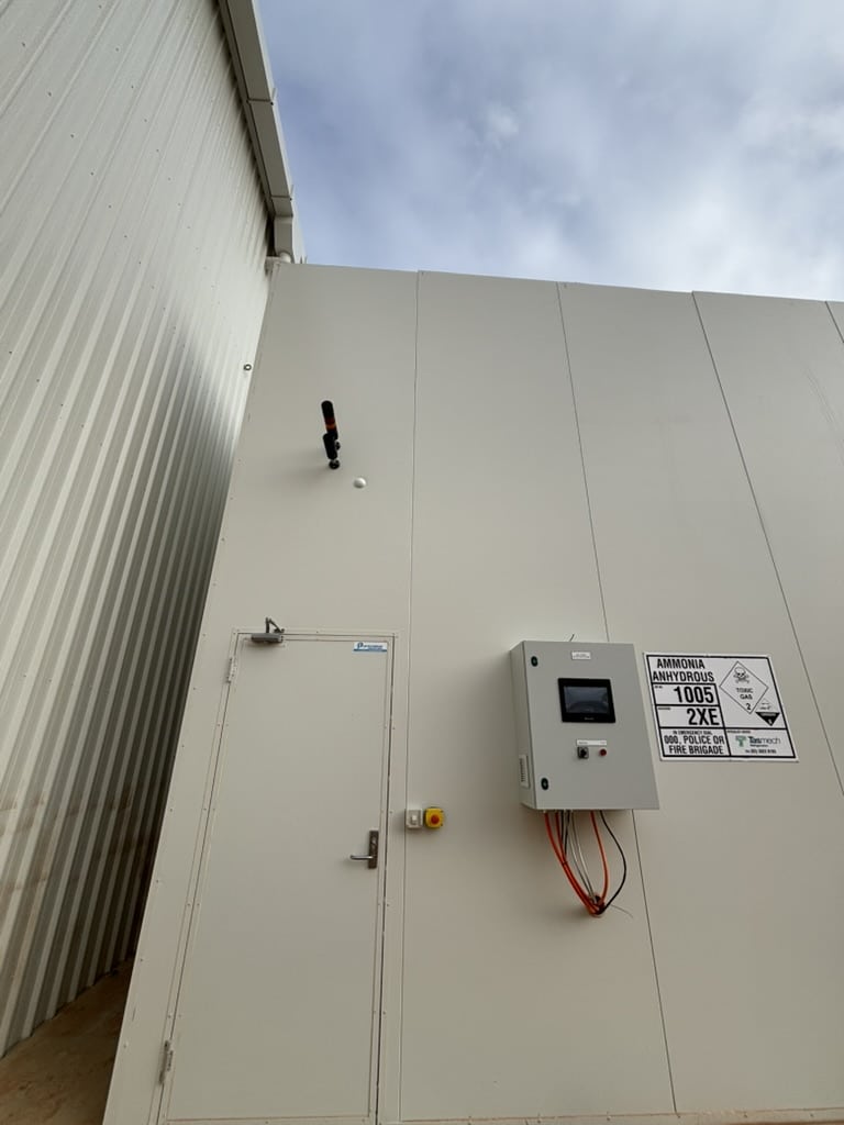 2AE63002-B4EA-47CD-921D-717C11B143B4_1_105_c