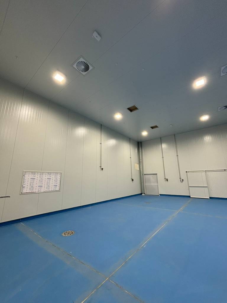 73ED9EEE-3D32-4A03-8B7A-63497CB9F232_1_105_c