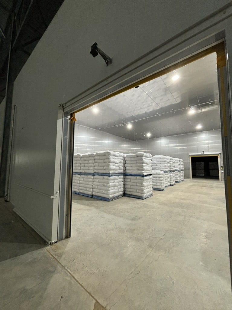 8761BEF6-7ADE-45AA-81D6-1B77F6515718_1_105_c