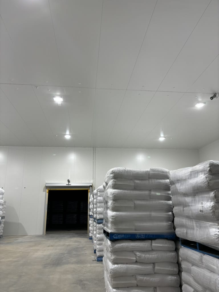 8F6ECF4D-9BF0-45AB-BD1A-CAD85BC2ED94_1_105_c