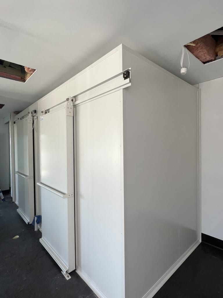 A551C0DB-FF2D-4EEF-A276-03FB3E8EA662_1_105_c