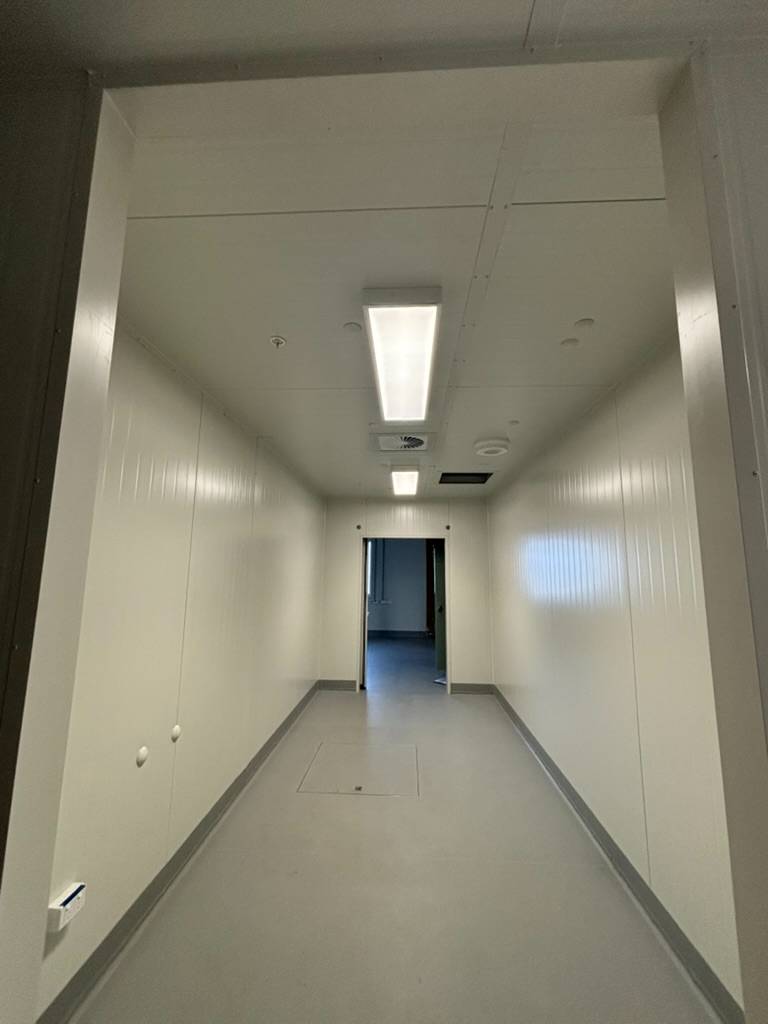 BC6589A7-1464-4551-A539-28C5B6DD1EBE_1_105_c