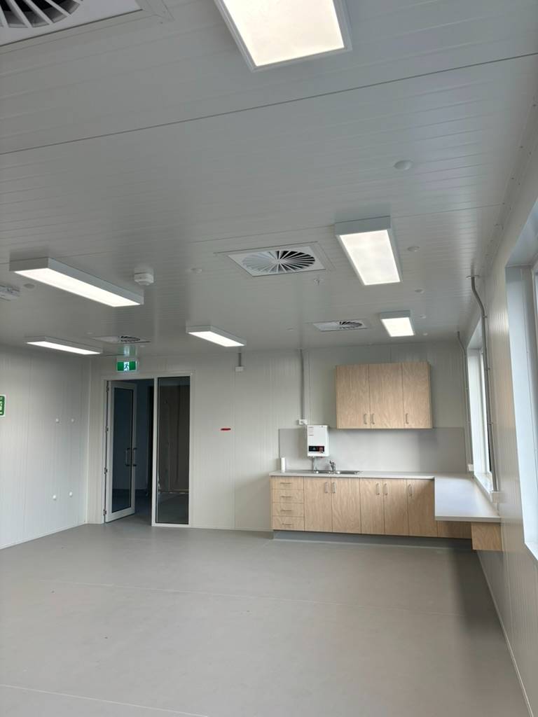 BCCE03F7-5A8C-4426-B54B-697D34E9F0F2_1_105_c