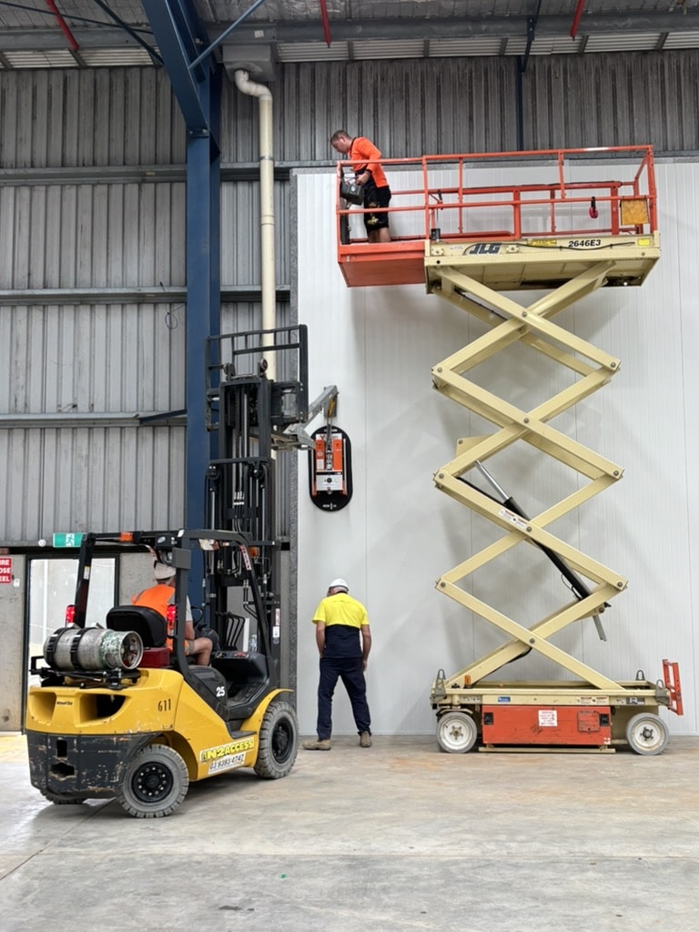 CEAE7F82-B90D-4978-8DCD-95B624CAEE18_1_105_c