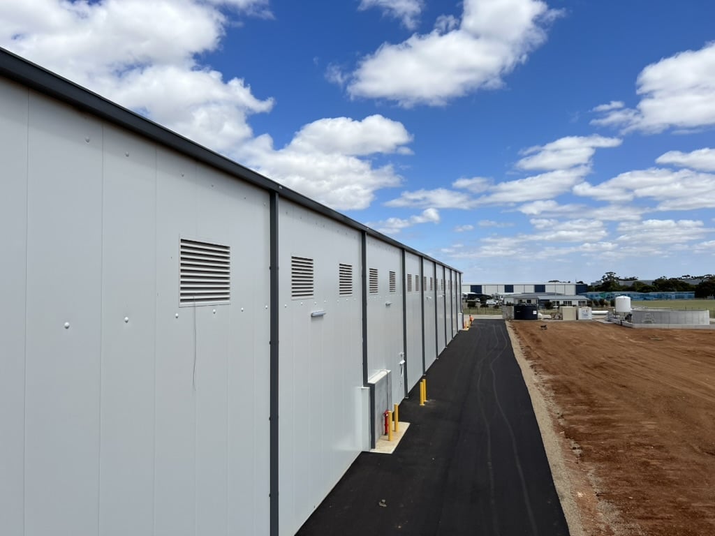 060EF9C9-F965-4906-B9B6-0898D7BD5CB0_1_105_c